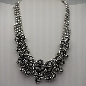 Silver tone chunky rhinestone cluster statement bib necklace y2K artsy art deco